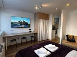 Studio with Parking & Shops at Your Door