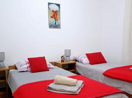 Sunstation, Hotel in Šarengrad