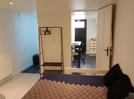 Studio Eysines โรงแรมในเอซีนส์