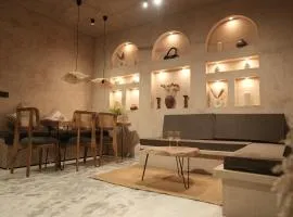 Casa-Boho ! 3BHK Mediterranean stay with Jacuzzi