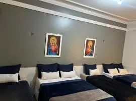 É de casa unidade 01 bem proximo da basilica de nossa sra das dores