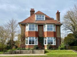 Mulberry House - a seaside retreat, Hotel in Mundesley