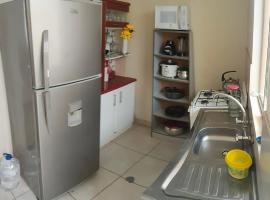 Sweet Rustic Home, hotel a Salinas