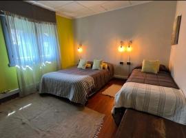 Casa YUCO Hostel - Habitación N4, hotel en San Martín de los Andes
