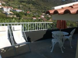 Apartamento Teixeira 2, hotel in Arco da Calheta