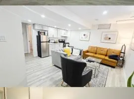 Garden Ave Suite 1 Mins to Hwy403