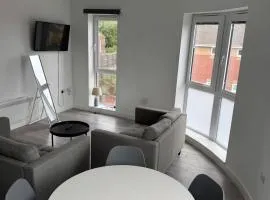 Stunning 2 bedroom apartment in a fairly new flat at the heart of Southampton central