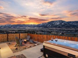 Mountain Views, Hot-tub, Mini-golf, Sauna, Games!, hotel in Monument