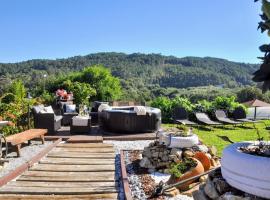 Casa Santamaria a 5min de Noia cerca de la playa, hotel a Lousame