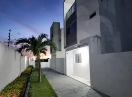 Casa 105 - Praia Bela - Triplex com piscina privativa