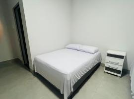 Hotel Iluminar, Hotel in Goianésia