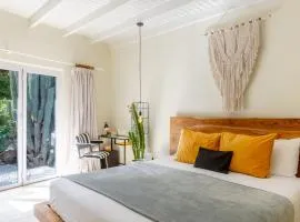 Naïma Luxury Home, Cottage & Apartment Rentals