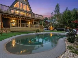 Lakefront AFrame, Heated Pool, Spa, Sauna, Theatre