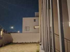 Amplia casa equipada para familia, pareja o individual, хотел в Tizayuca