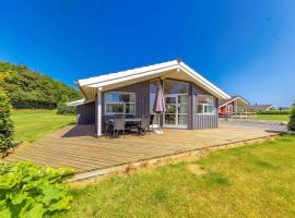 Holiday Home With A Spa And Sauna By The Water, מלון שכולל ג׳קוזי בSpodsbjerg