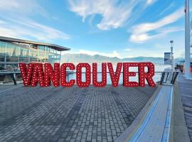 New Bright Modern Guest Suite in Vancouver, отель в городе Бернаби