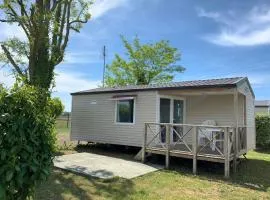 Mobil-home cosy avec terrasse pour 4 pers. - API-1-52-1702