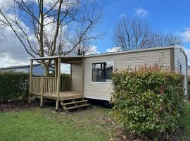 Mobil-home avec Terrasse, Idéal pour 4 - API-1-52-1699, Hotel in Arvert