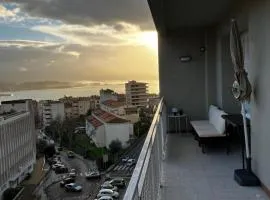 Très bel appartement avec terrasse de 87m2 avec une superbe vue panoramique sur la baie d Ajaccio