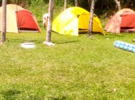 Binuang camp, hotel a Bukittinggi