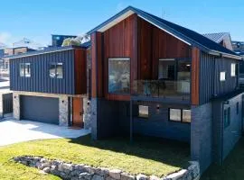 Rawson Retreat - Spa, EV outlet and Premium Luxury