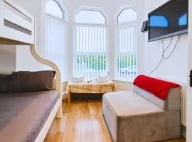 Kop View 1 Steps to Anfield sleeps 4 Ensuite