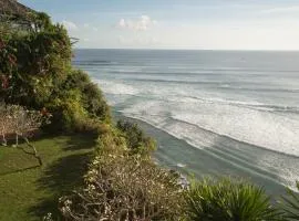 Villa Anugrah Iconic Cliff Front 8 Bedrooms Mansion