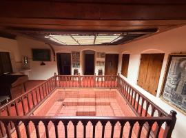 Kunnathu Tharavadu Heritage Homestay, хотел в Котаям