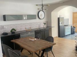 Appartement élégant centre Schirmeck, hotel a Schirmeck