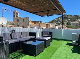 Seahomes Vacations - CentralVillage House at Beach, hotel a Blanes
