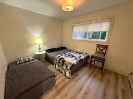 Vancouver Downtown Cozy Room - 5-Min Walk to BC Place & Skytrain - Free Parking