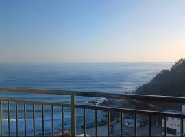 SurfResort INN-The City YangYang, hotel Jangjangban