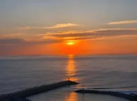 SurfResort INN-The City YangYang