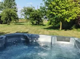Countrylife Cottage, Hot Tub,Games Room, firepit, free parking