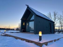 Viesnīca GreenCabin - Modern tiny house in Saaremaa pilsētā Pamma