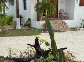 Azteca Villas, vie&scaron;butis su baseinais mieste Trežer Bičas