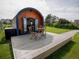 Spring Tide Cliff Top Glamping Pod with direct Sea Views, hotel din Birchington