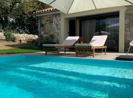 O'Manava Lodge et Bien-Etre, hotel i Virac