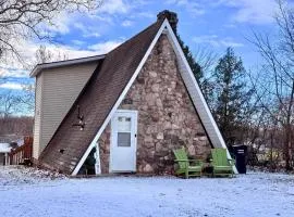 Couples A-frame Heart Jacuzzi Firepit Kayaks