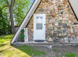 Couples A-frame Heart Jacuzzi Firepit Kayaks