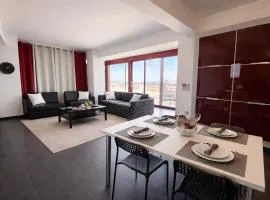 5-Star feel - Luxury penthouse for 4 with huge balcony & view ,8 min from Athens airport