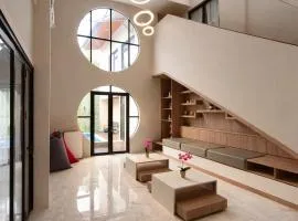 KM Heritage Villa
