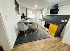 Monteure-Business Apartments - 2x mit Küche, 1x Übernachtungszimmer - Wlan-Parkplatz-Waschmaschine