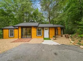 Hickory Hideaway Dollywood, Island, LeConte