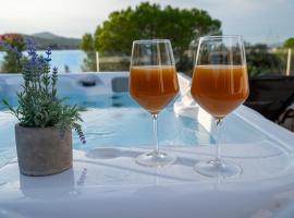 Beachfront house Miamore - 10 m from the sea, hotel u gradu Mrljane