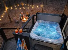 Dog Friendly Mountain Cabin Near Pgeon Forge- Hot Tub, Family Retreat, Thoughtfully Designed