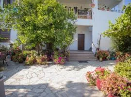 Gatzea Eden Garden - Family ROOM DELUXE