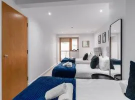 City Centre Stay with Two Balconies