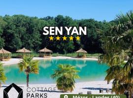 Sous le Sen Yan des Tropiques، فندق في Mézos