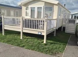The Beaches Caravan, Newbeach, Dymchurch